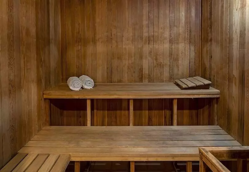 בית מלון כפרי Half Moon Bay Lodge