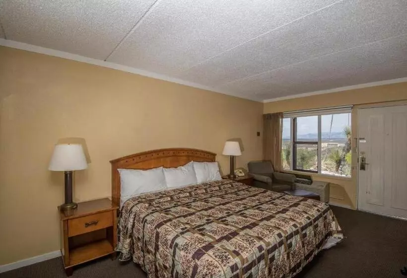 فندق Landmark Lookout Lodge