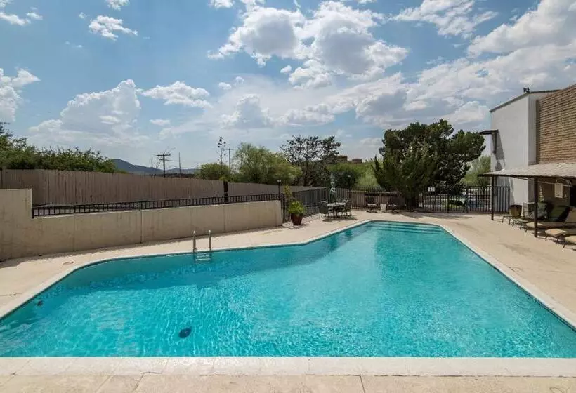 فندق Landmark Lookout Lodge