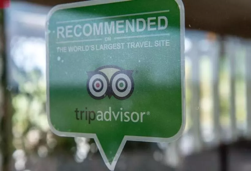 فندق Landmark Lookout Lodge