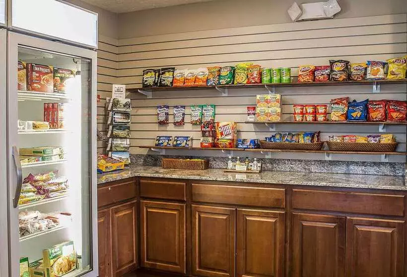 Отель Quality Inn