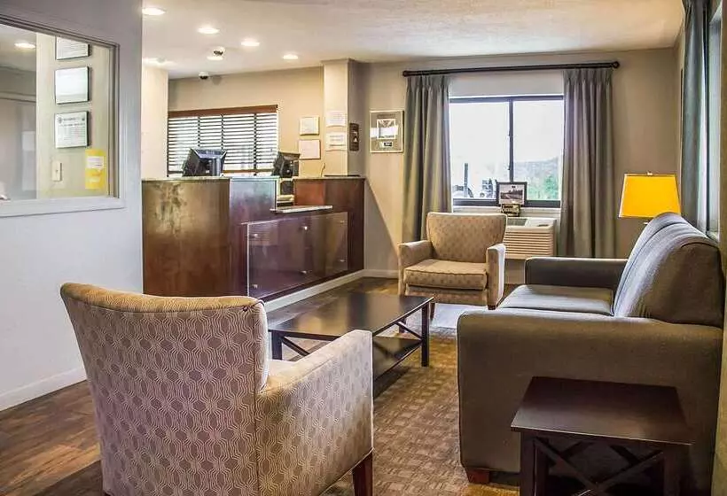 Отель Quality Inn