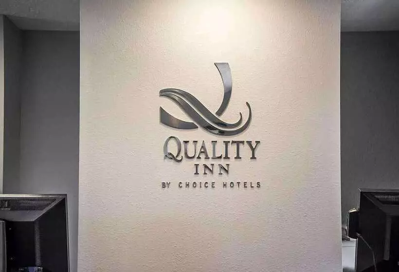 Отель Quality Inn