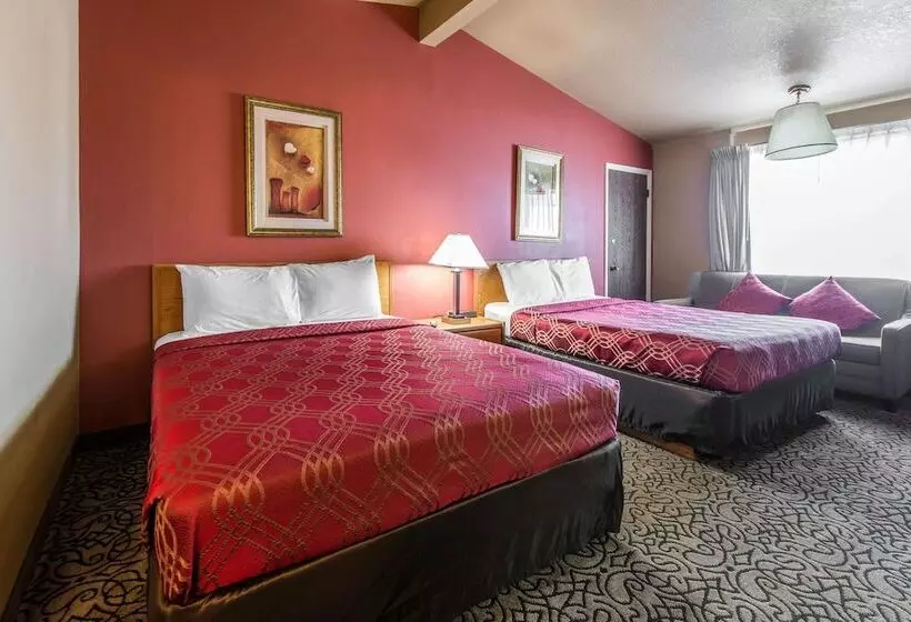 Отель Rodeway Inn