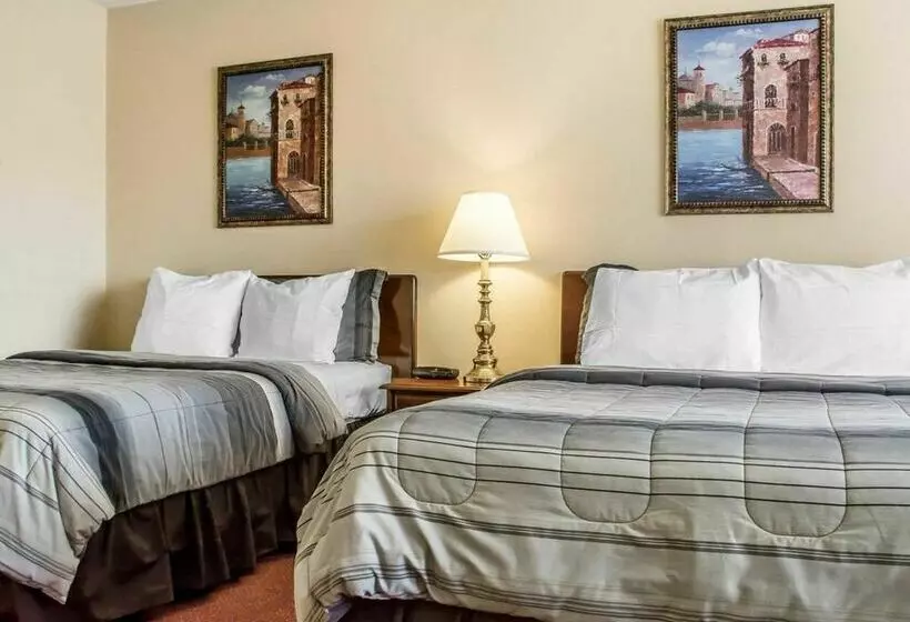 فندق Rodeway Inn Marshall Manor