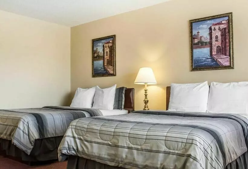 فندق Rodeway Inn Marshall Manor