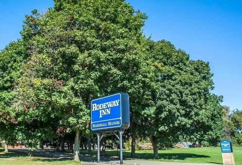 فندق Rodeway Inn Marshall Manor