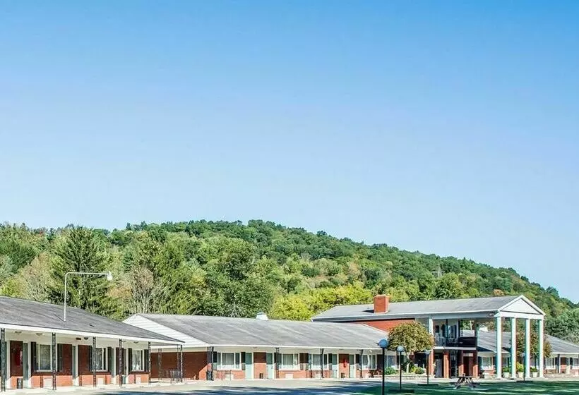 فندق Rodeway Inn Marshall Manor