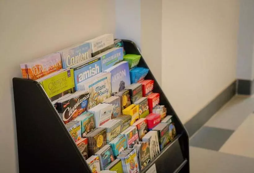 ホテル Royal Inn & Suites