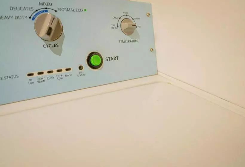 ホテル Royal Inn & Suites