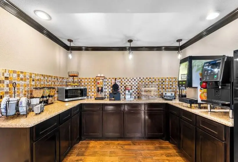 ホテル Scottish Inns   Decatur