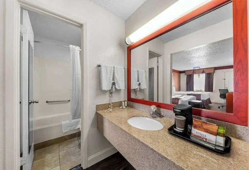 ホテル Scottish Inns   Decatur