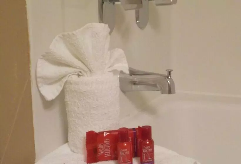 فندق Surestay  By Best Western Cameron