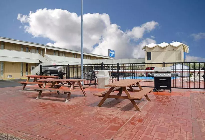 Otel Alamo Inn & Suites