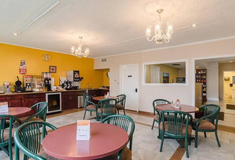 هتل Alamo Inn & Suites