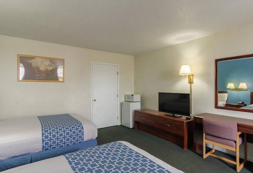 هتل Alamo Inn & Suites