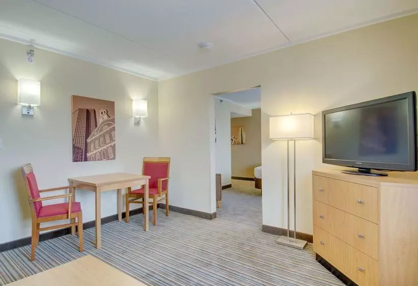 Best Western Royal Plaza Hotel And Trade Center