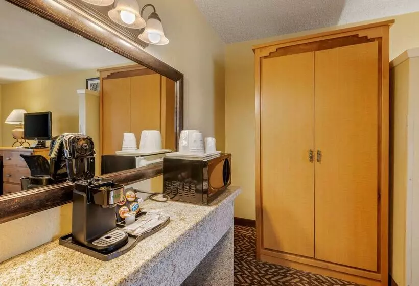 فندق Best Western Turquoise Inn & Suites