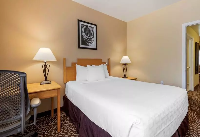 فندق Best Western Turquoise Inn & Suites