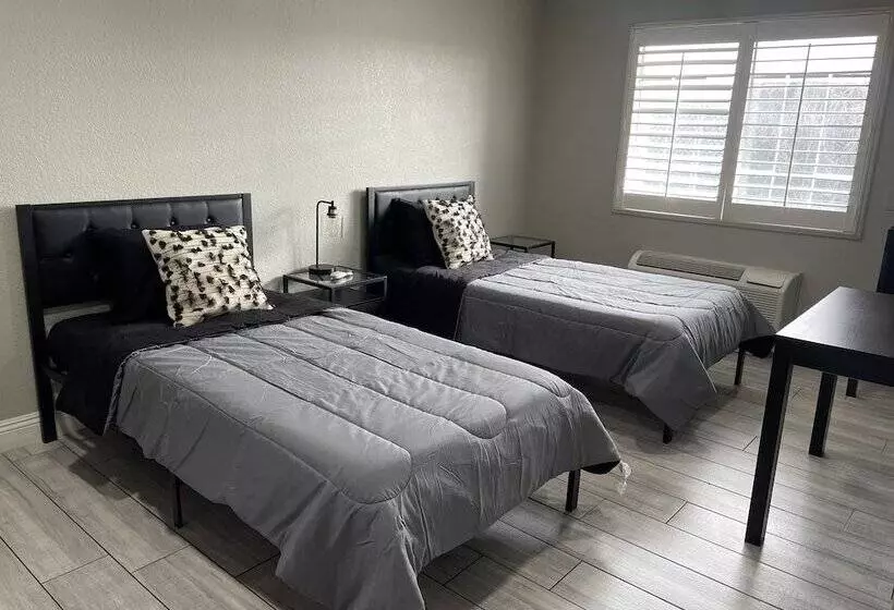 فندق Cabana Inn & Suites