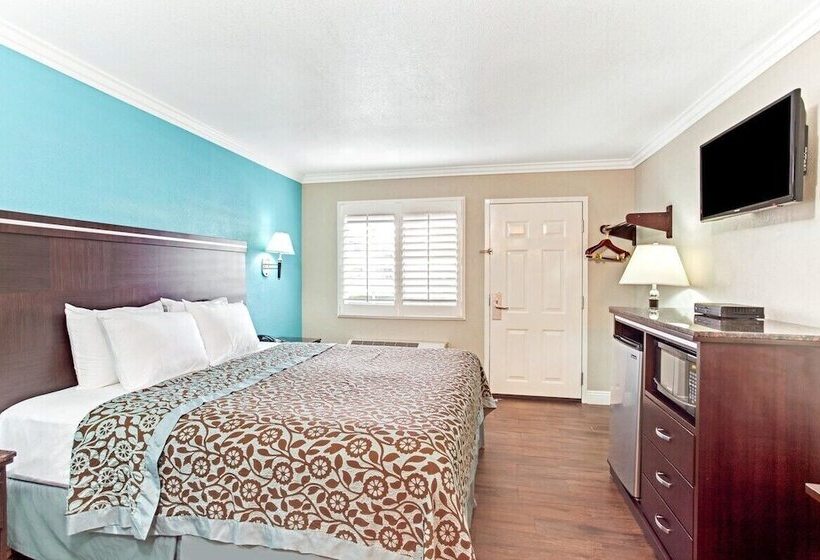 ホテル Cabana Inn & Suites