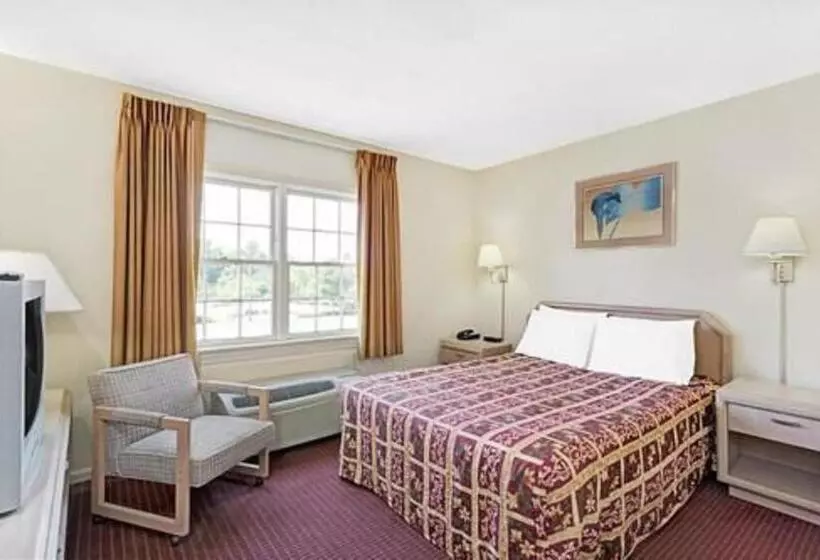 فندق Captain John Smith Inn Williamsburg