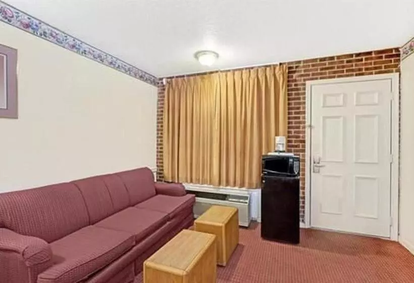 فندق Captain John Smith Inn Williamsburg