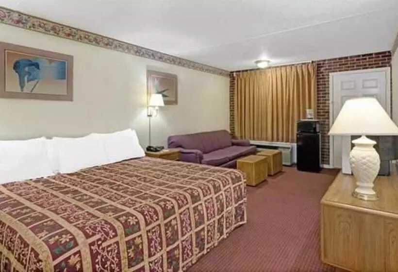 فندق Captain John Smith Inn Williamsburg