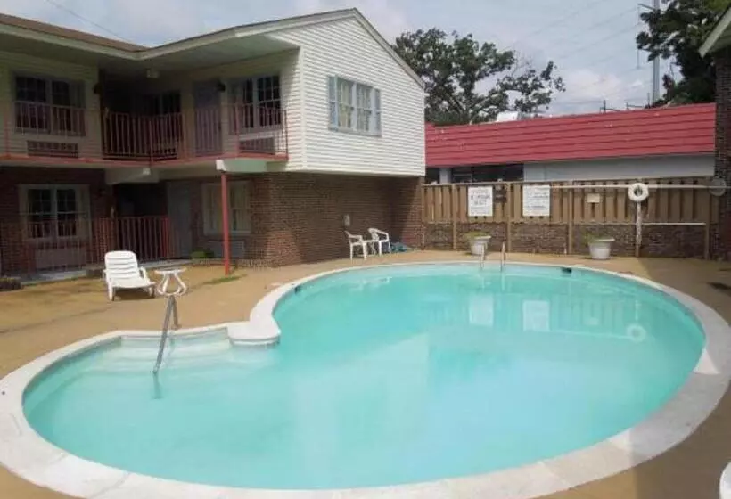 فندق Captain John Smith Inn Williamsburg