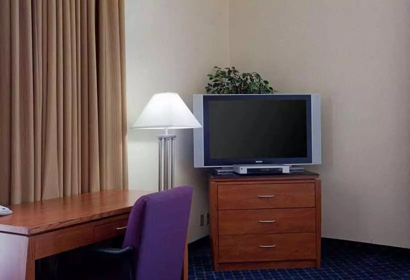 Century Park Hotel La