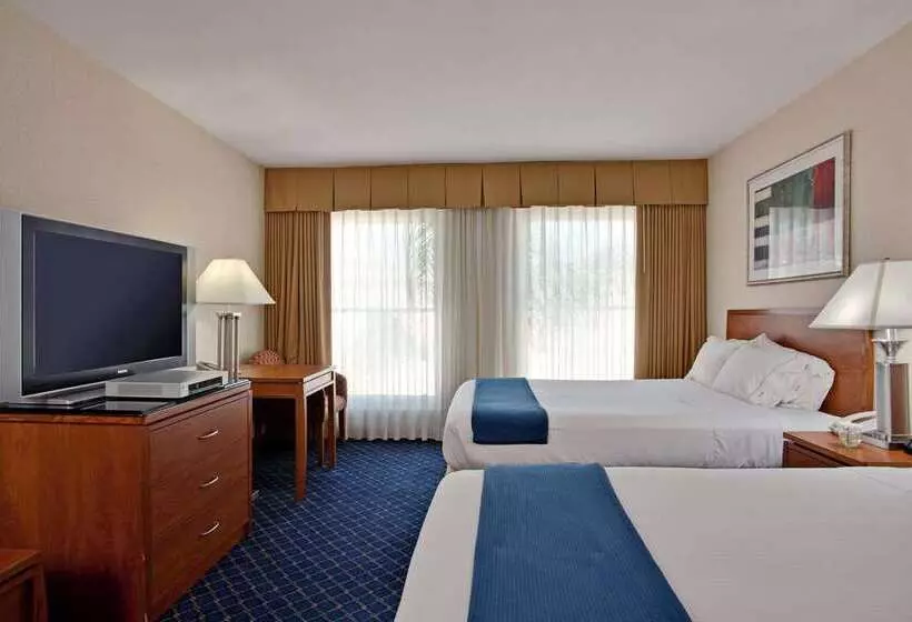 Century Park Hotel La