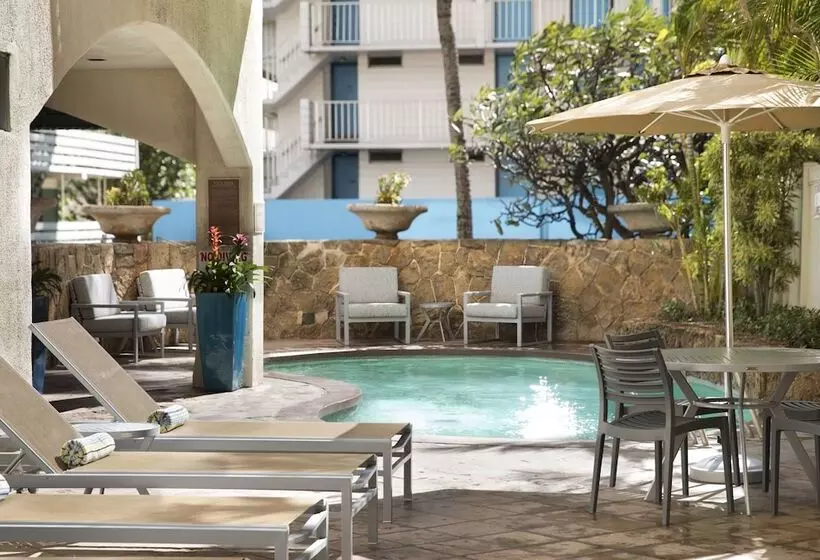 Отель Coconut Waikiki