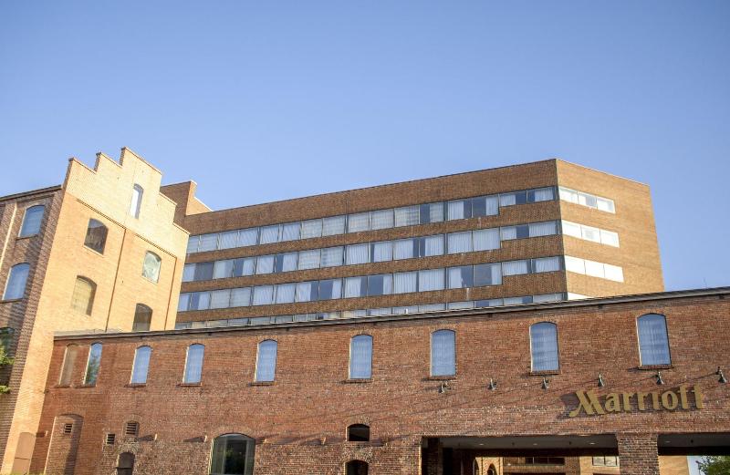 هتل Columbus Marriott