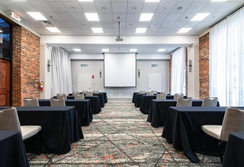 هتل Columbus Marriott