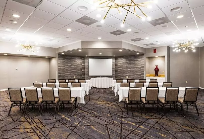 Hotel Crowne Plaza Edison, An Ihg