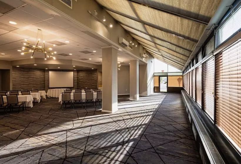 Hotel Crowne Plaza Edison, An Ihg