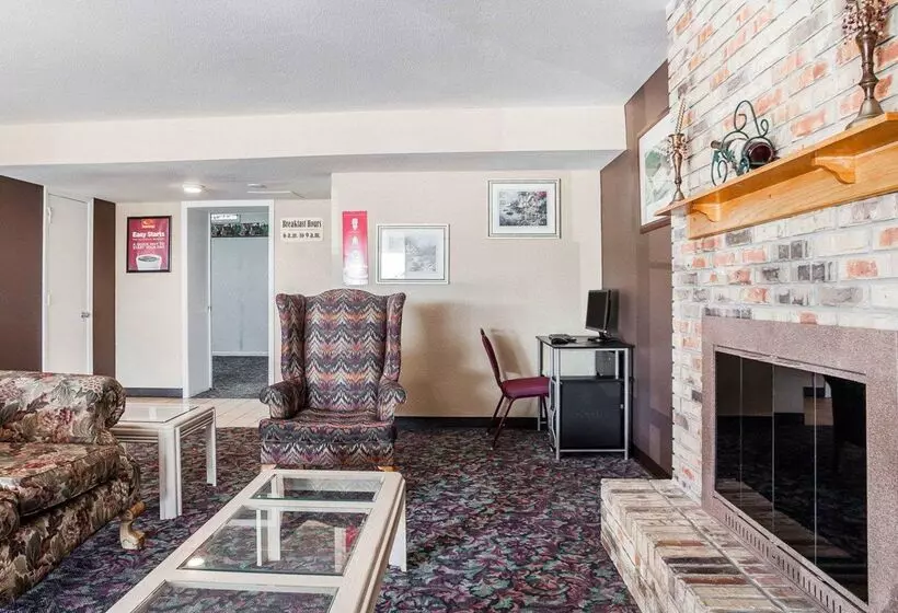 בית מלון כפרי Econo Lodge Jefferson City