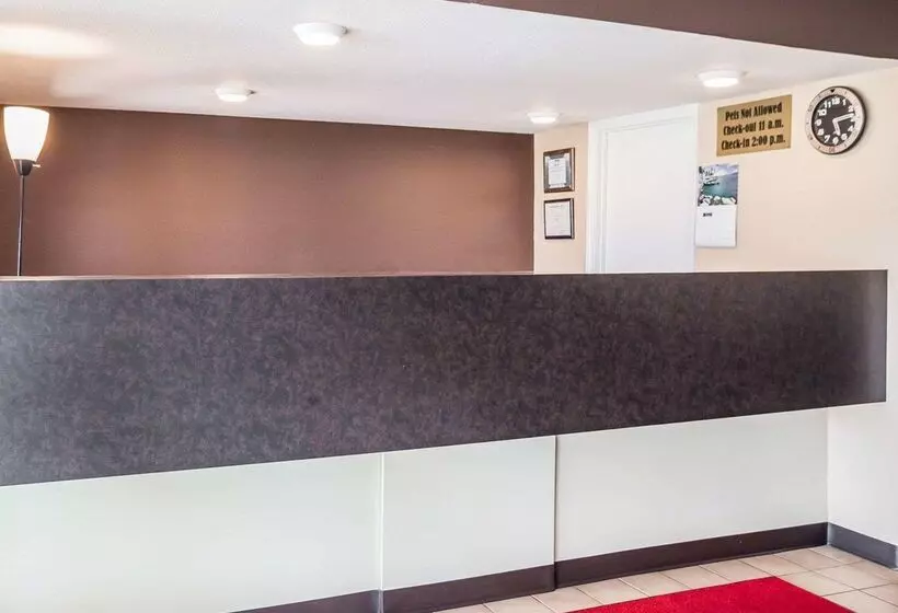 בית מלון כפרי Econo Lodge Jefferson City