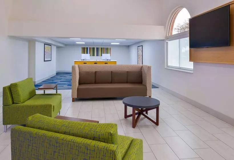 בית מלון כפרי Holiday Inn Express & Suites   Shreveport   Downtown, An Ihg