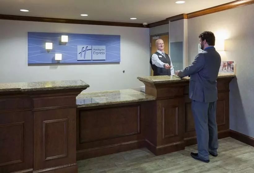 Szálloda Holiday Inn Express & Suites Bloomington West, An Ihg