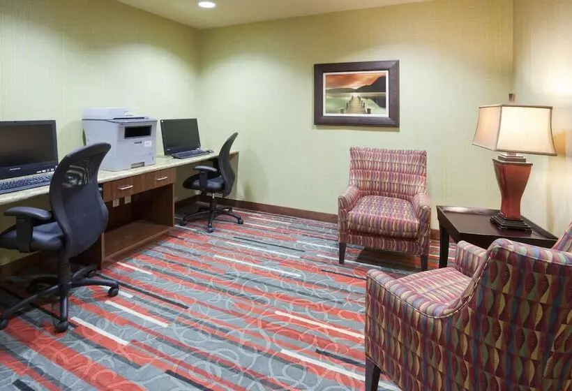 Szálloda Holiday Inn Express & Suites Bloomington West, An Ihg