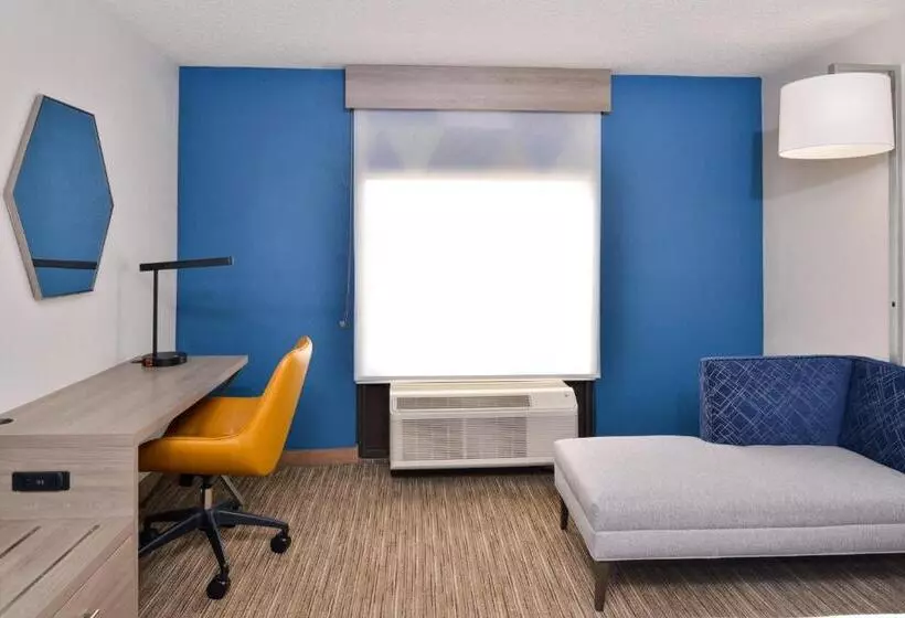 בית מלון כפרי Holiday Inn Express Winston Salem Medical Ctr Area