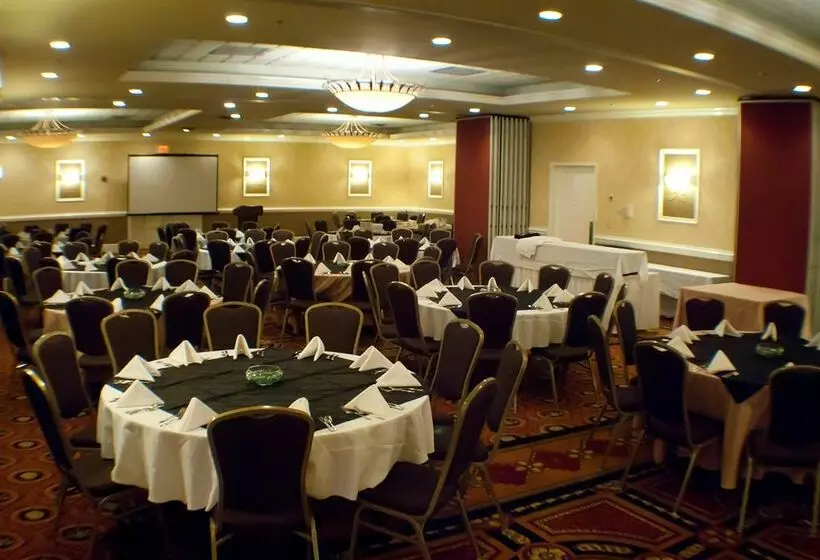 Otel Holiday Inn University-Blacksburg 