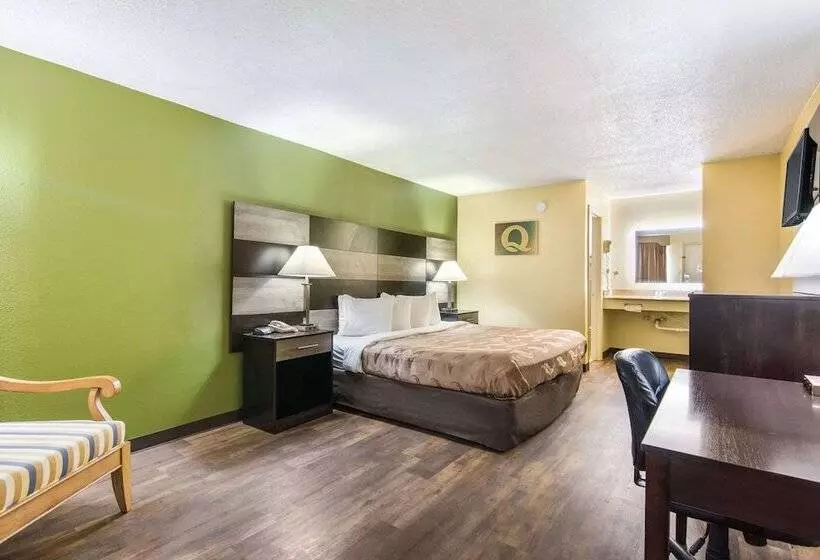 בית מלון כפרי Quality Inn