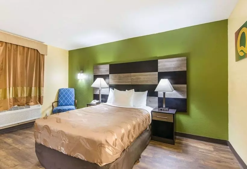 בית מלון כפרי Quality Inn