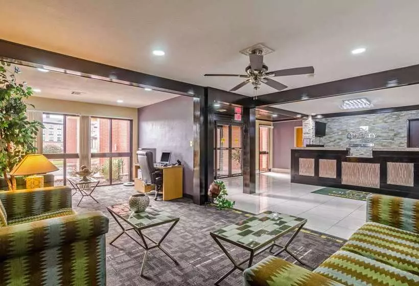 ホテル Quality Inn South