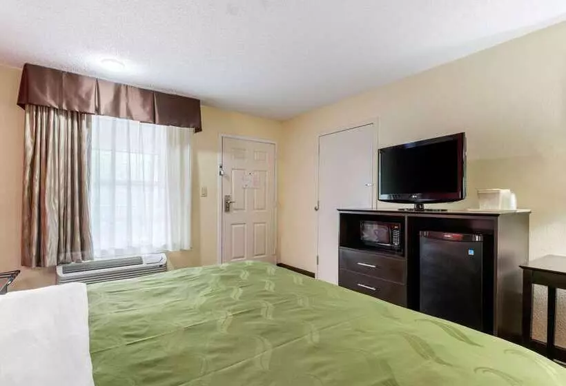 Отель Quality Inn & Suites