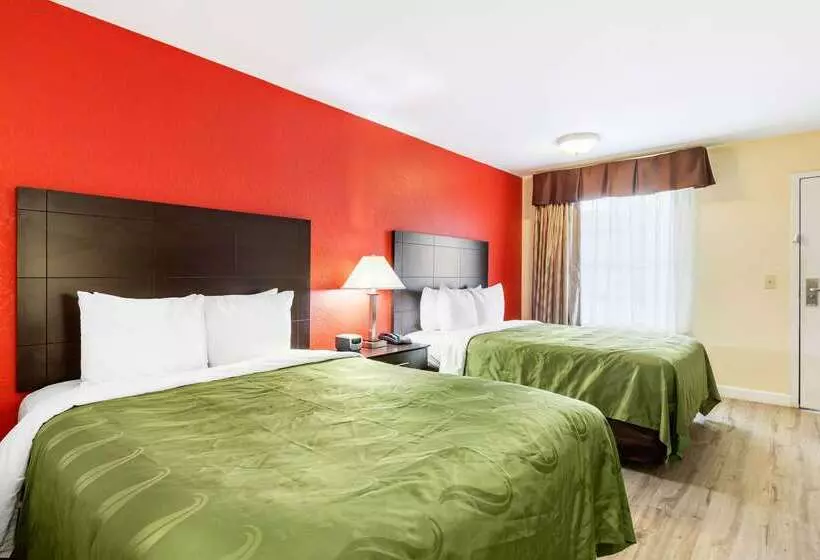Отель Quality Inn & Suites