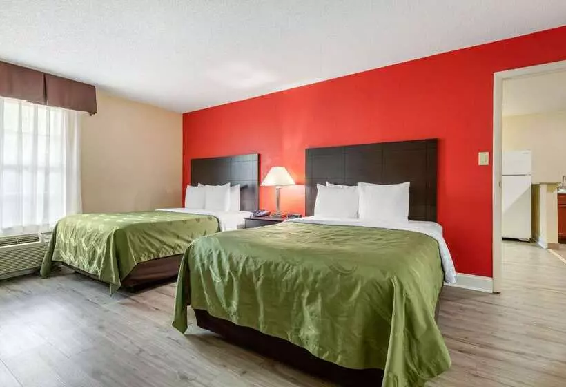 Отель Quality Inn & Suites