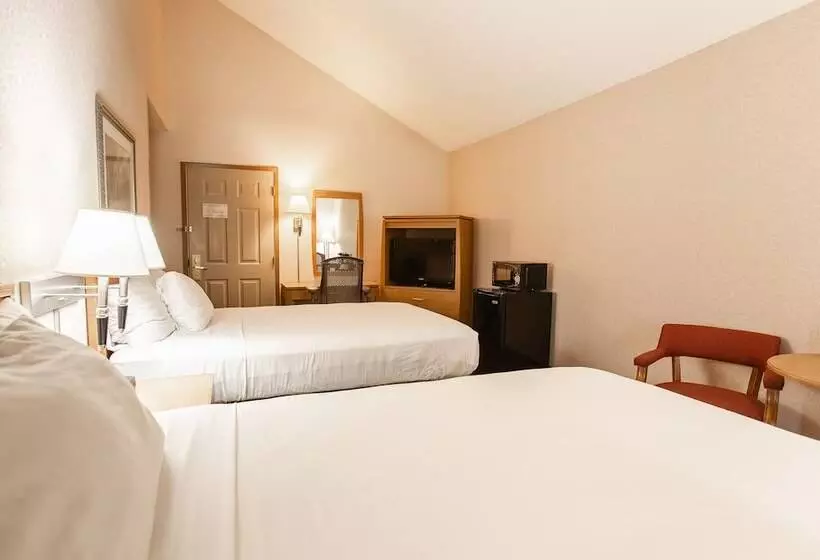 هتل Rivertree Inn & Suites